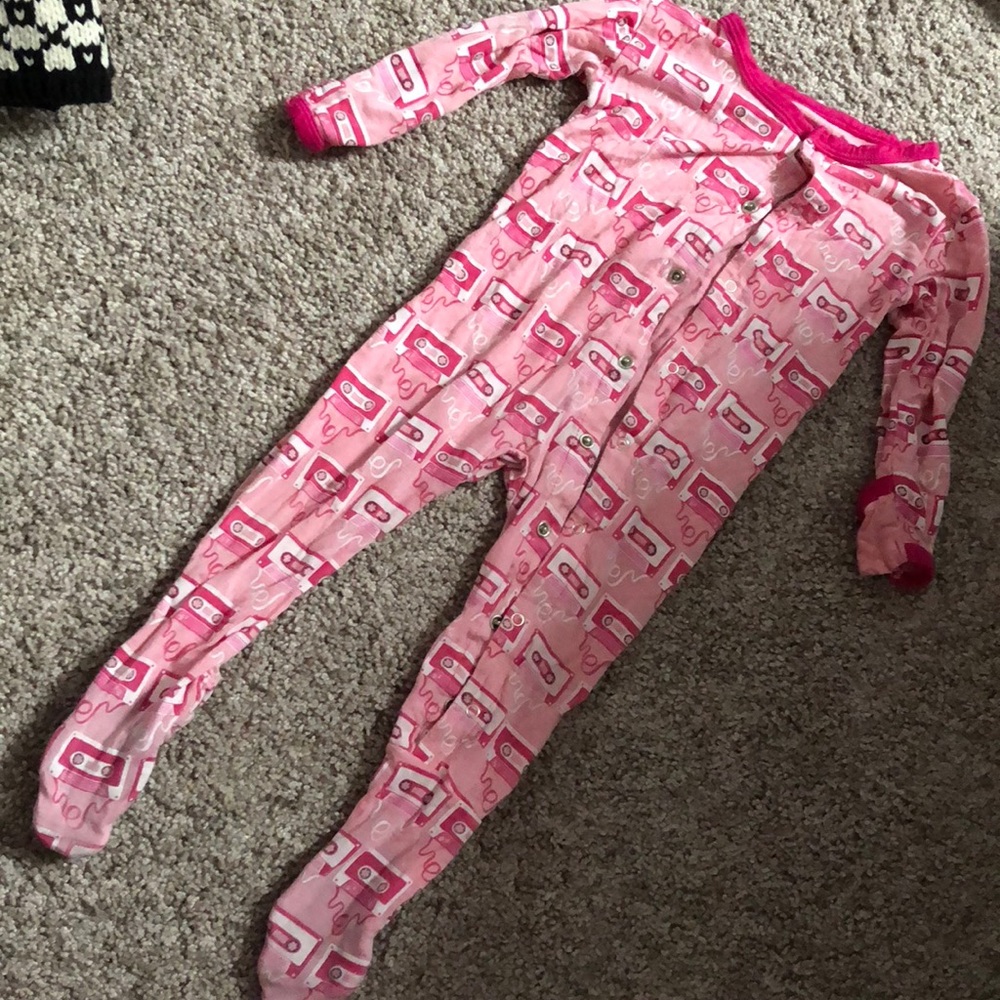 Kickee pants footie
